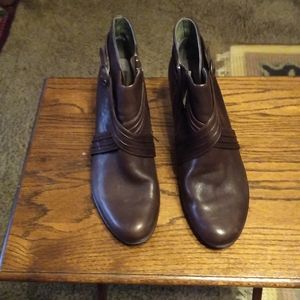 Born Crown Leather Boots